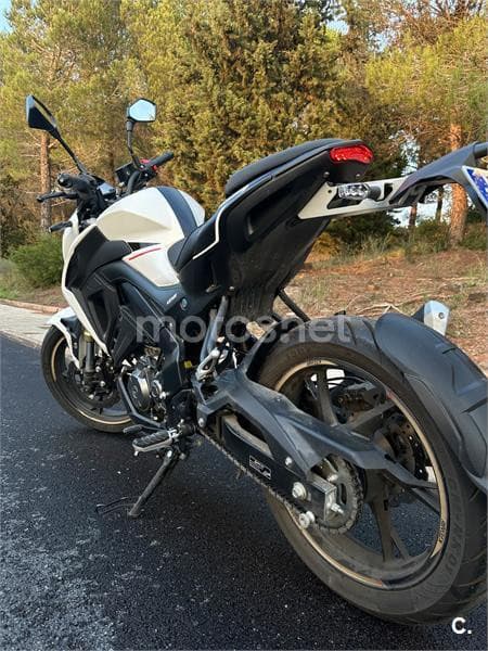 Keeway RKF 125 – Vista 1