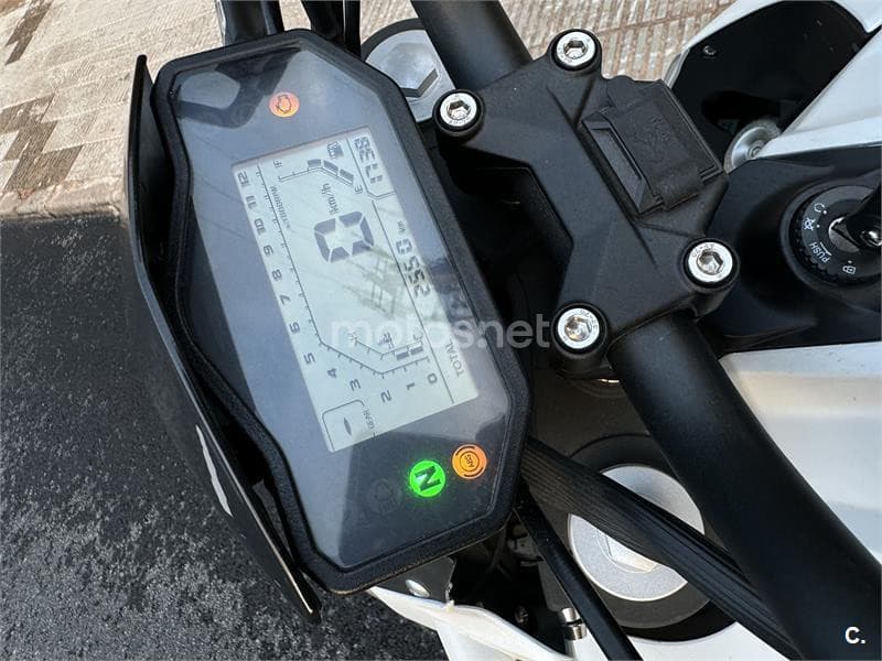 Keeway RKF 125 – Vista 3