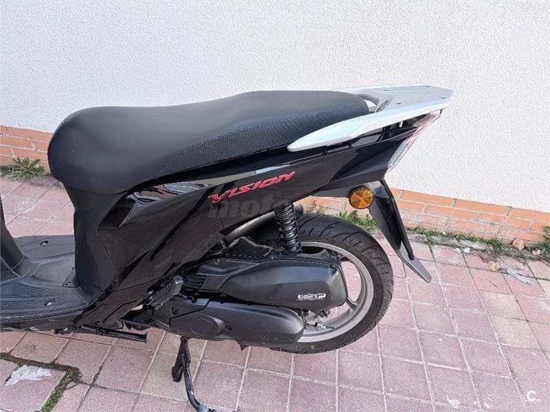 Honda Vision – Vista 10