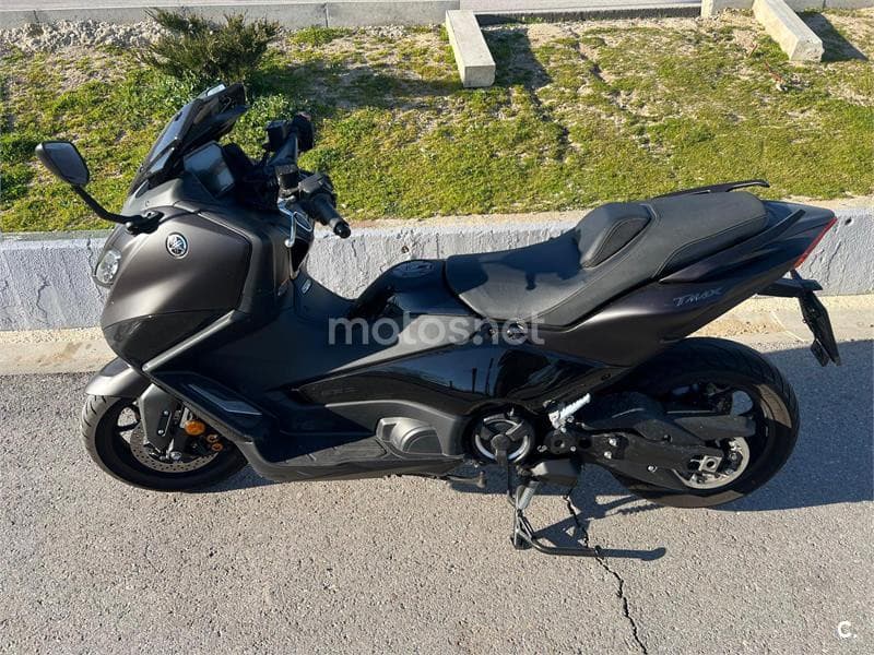 Yamaha TMAX – Vista 2