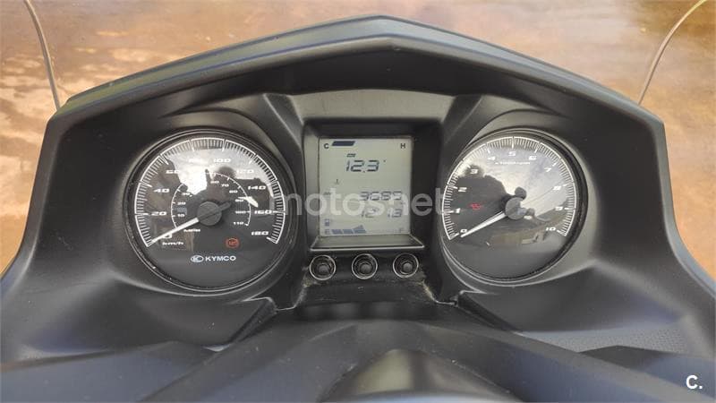 Kymco X-Town CT 300 – Vista 2