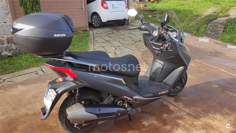 Kymco X-Town CT 300 – Vista 7