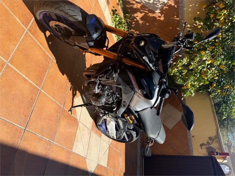 Yamaha MT 09 – Vista 1