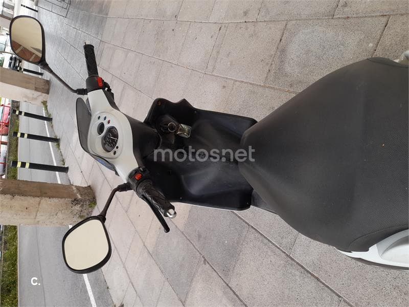 Yamaha Jog 50 R 2000 € 2008 Cantabria - 5