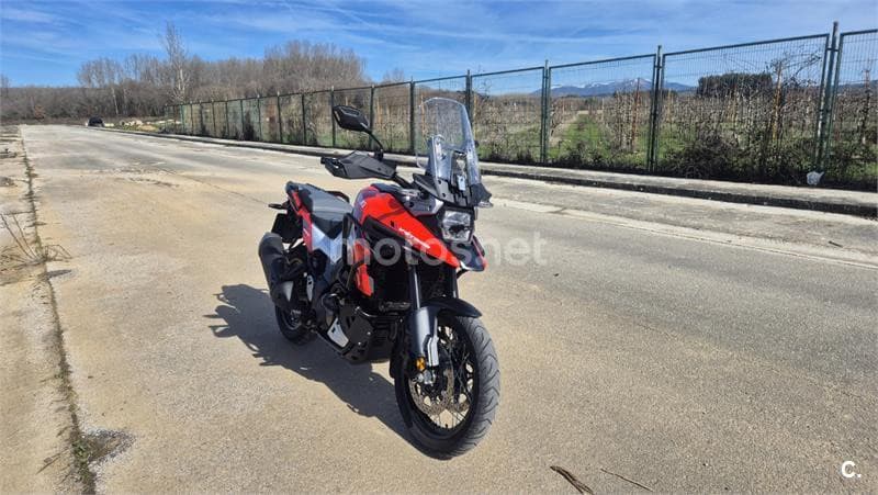 Suzuki V-Strom 1050 9900 € 2021 León - 1