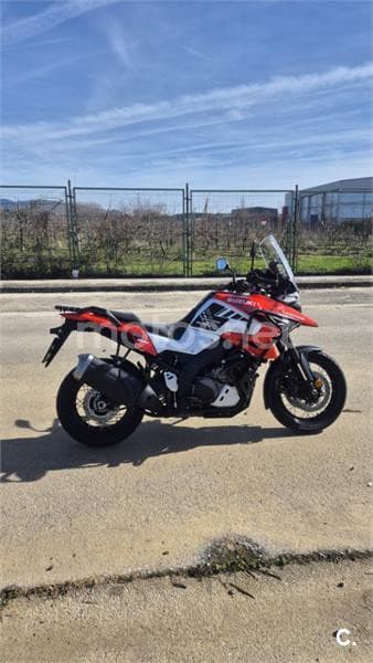 Suzuki V-Strom 1050 9900 € 2021 León - 13