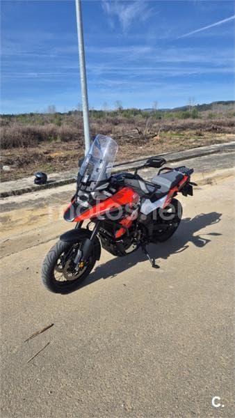 Suzuki V-Strom 1050 9900 € 2021 León - 3
