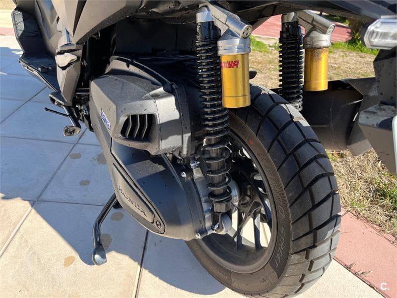 Honda ADV 350 – Vista 3