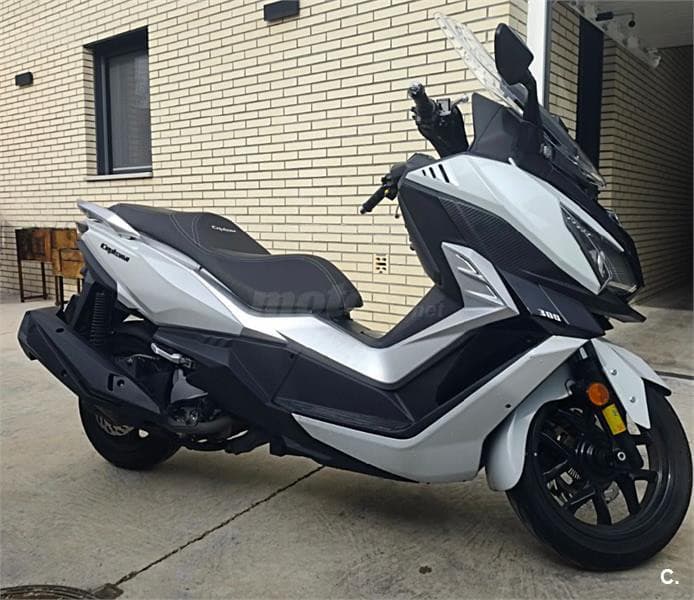 SYM Cruisym 3200 € 2020 Valladolid - 4