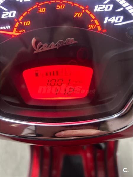 Vespa GTS 300 4900 € 2024 Málaga - 3