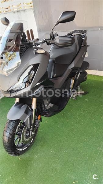 Honda ADV 350 – Vista 2