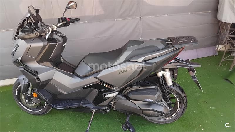 Honda ADV 350 – Vista 7