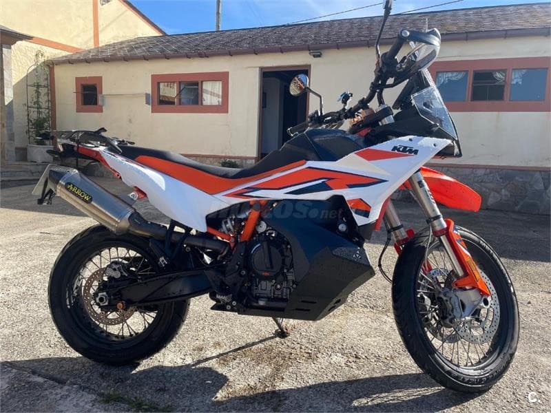 KTM 890 – Vista 3