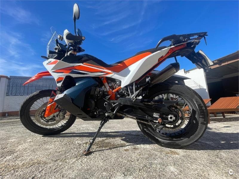 KTM 890 – Vista 6