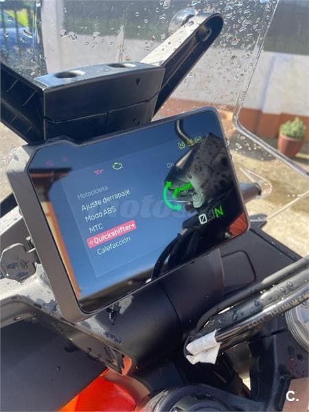 KTM 890 – Vista 10