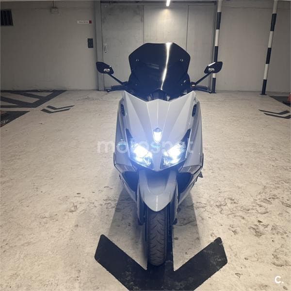 Yamaha TMAX 530 – Vista 9