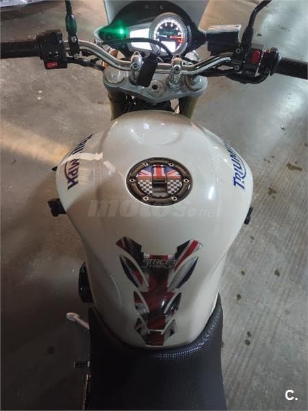 Triumph Street Triple – Vista 2