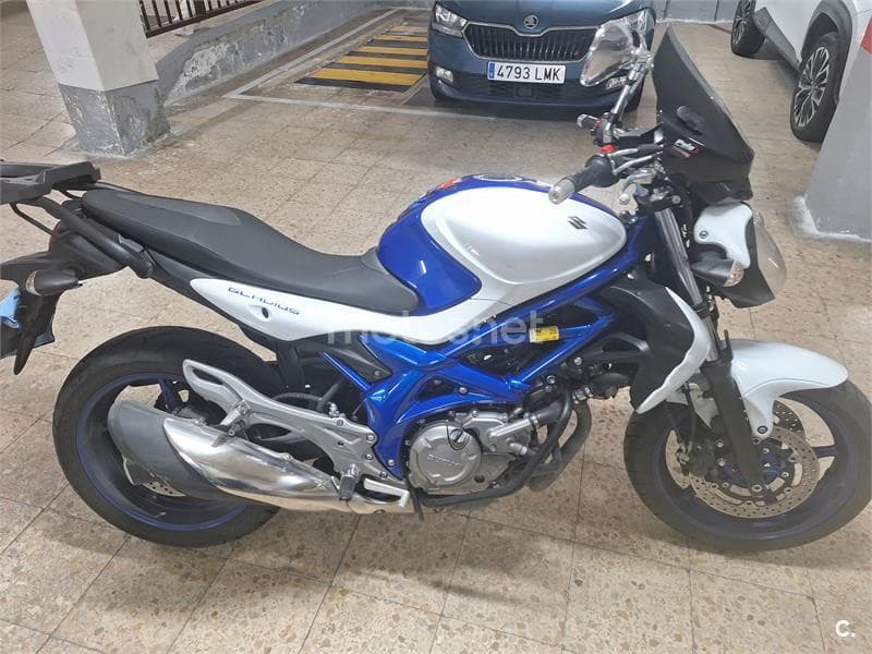 Suzuki Gladius 650 – Vista 1