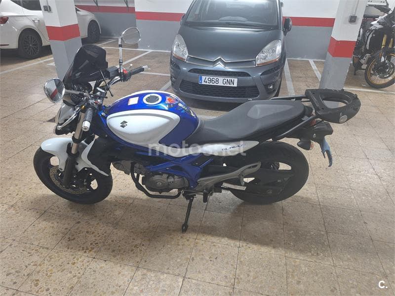 Suzuki Gladius 650 – Vista 2