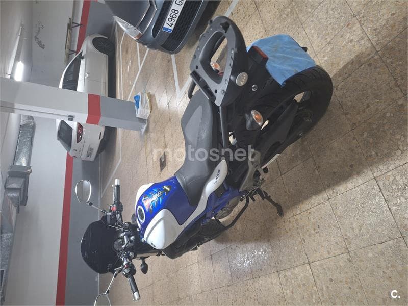 Suzuki Gladius 650 – Vista 6