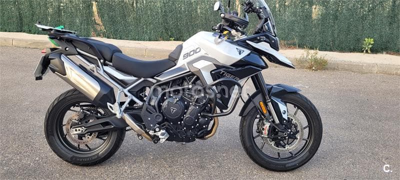 Triumph Tiger 900 – Vista 1