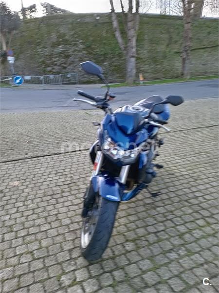 Kawasaki Z 750 – Vista 2