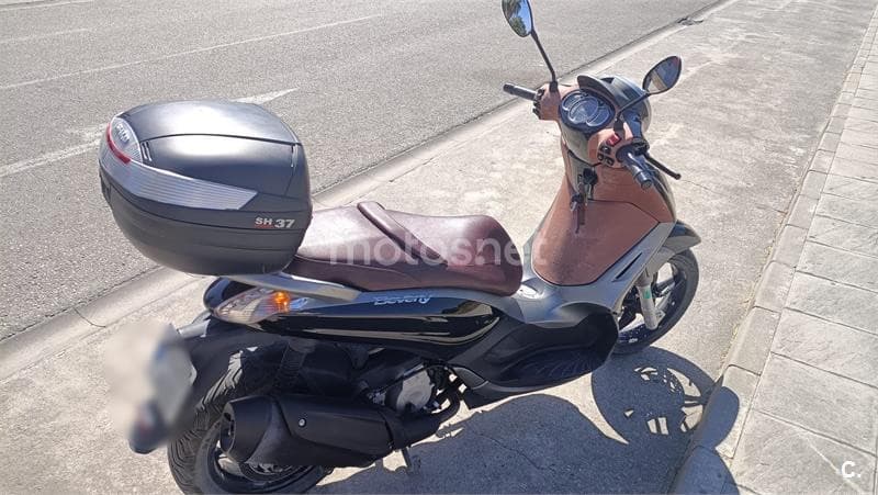Piaggio Beverly Sport Touring 350 – Vista 2