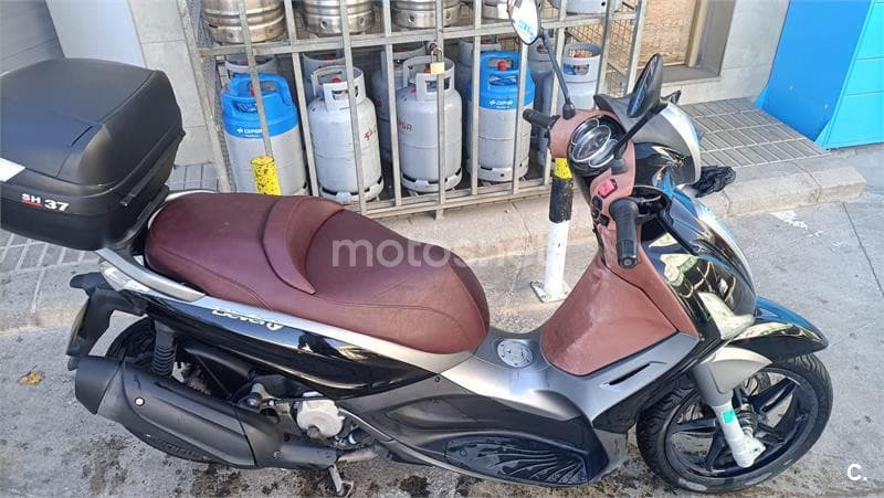 Piaggio Beverly Sport Touring 350 – Vista 11