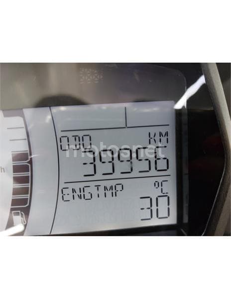 BMW F 750 – Vista 11