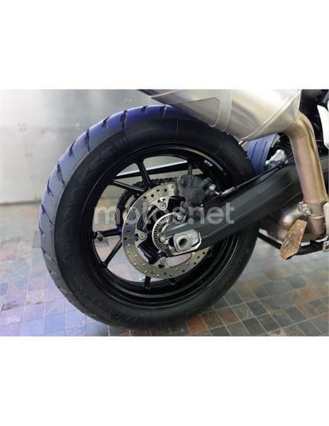 BMW F 750 – Vista 5