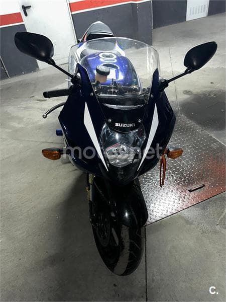 Suzuki GSX R1000 – Vista 3