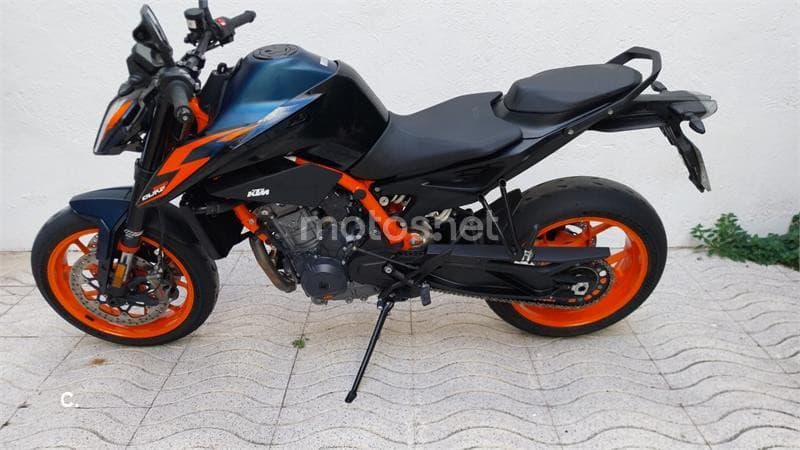 KTM 890 – Vista 11