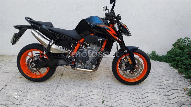KTM 890 – Vista 3