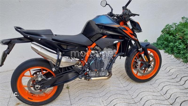 KTM 890 – Vista 5
