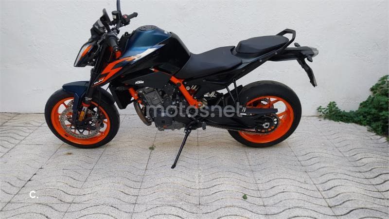 KTM 890 – Vista 10