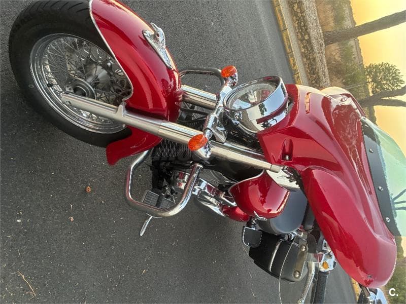 Suzuki Intruder C800 – Vista 3