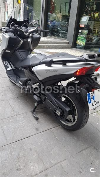 Yamaha TMAX – Vista 1