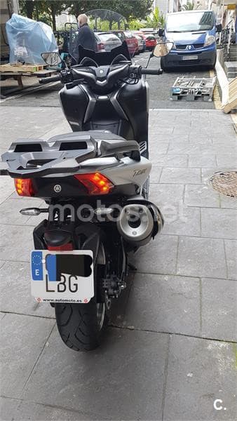 Yamaha TMAX – Vista 4