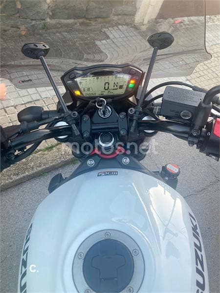 Suzuki SV 650 – Vista 4