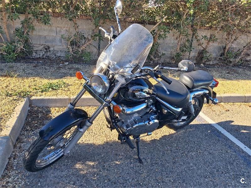 Suzuki Intruder 250 – Vista 2