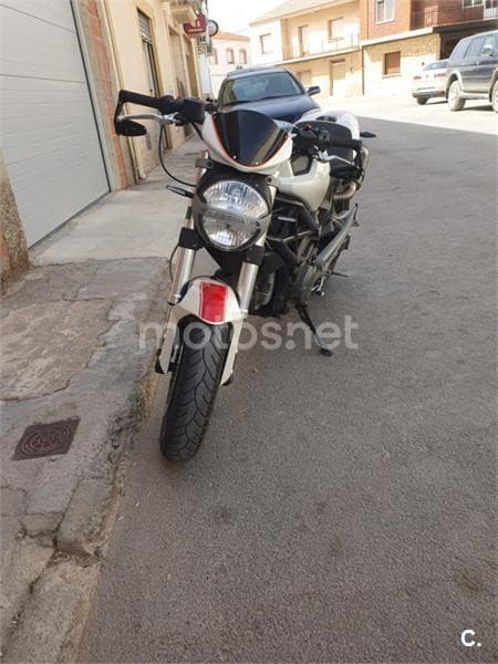 Ducati Monster 696 – Vista 5