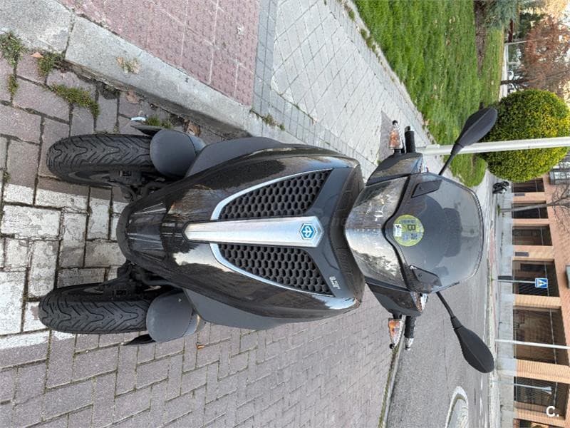 Piaggio MP3 300 Yourban LT Sport – Vista 9