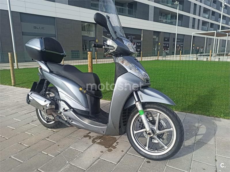 Honda Scoopy SH300i ABS Top Box – Vista 2
