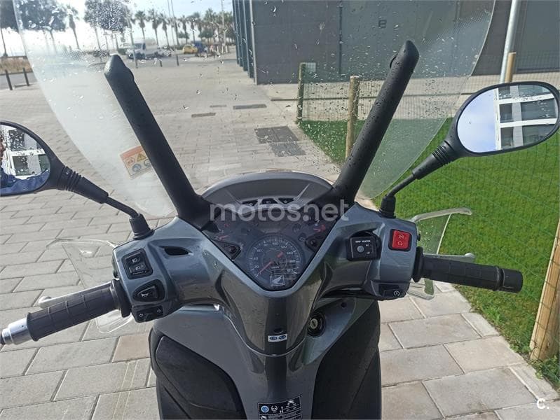 Honda Scoopy SH300i ABS Top Box – Vista 4