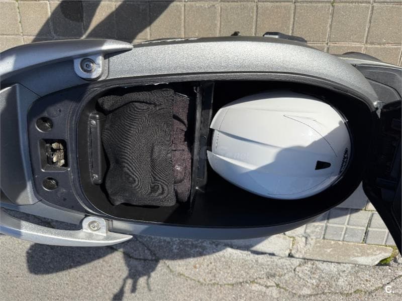 Kymco People S 125 2200 € 2020 Madrid - 9