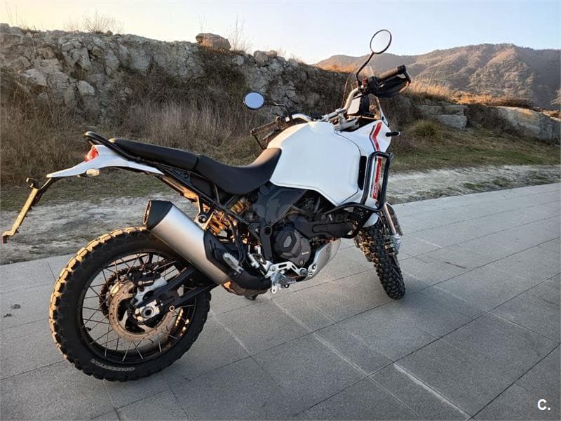 Ducati DesertX – Vista 3