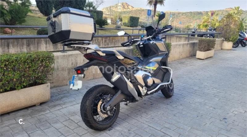 Honda X-ADV – Vista 8