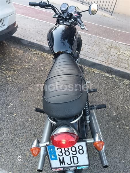 Triumph Bonneville T100 – Vista 3