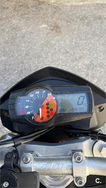 KTM 690 Duke – Vista 5