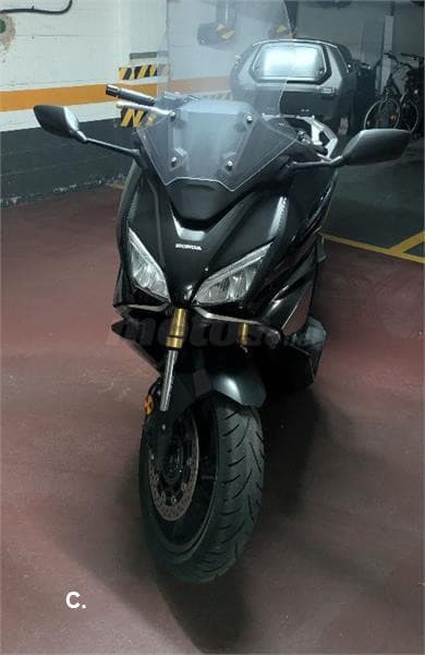 Honda Forza 750 – Vista 2